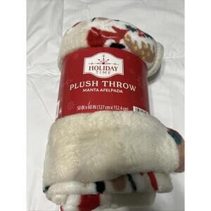 Holiday Time All Over Santas  Plush Throw 50 In X 60 In New